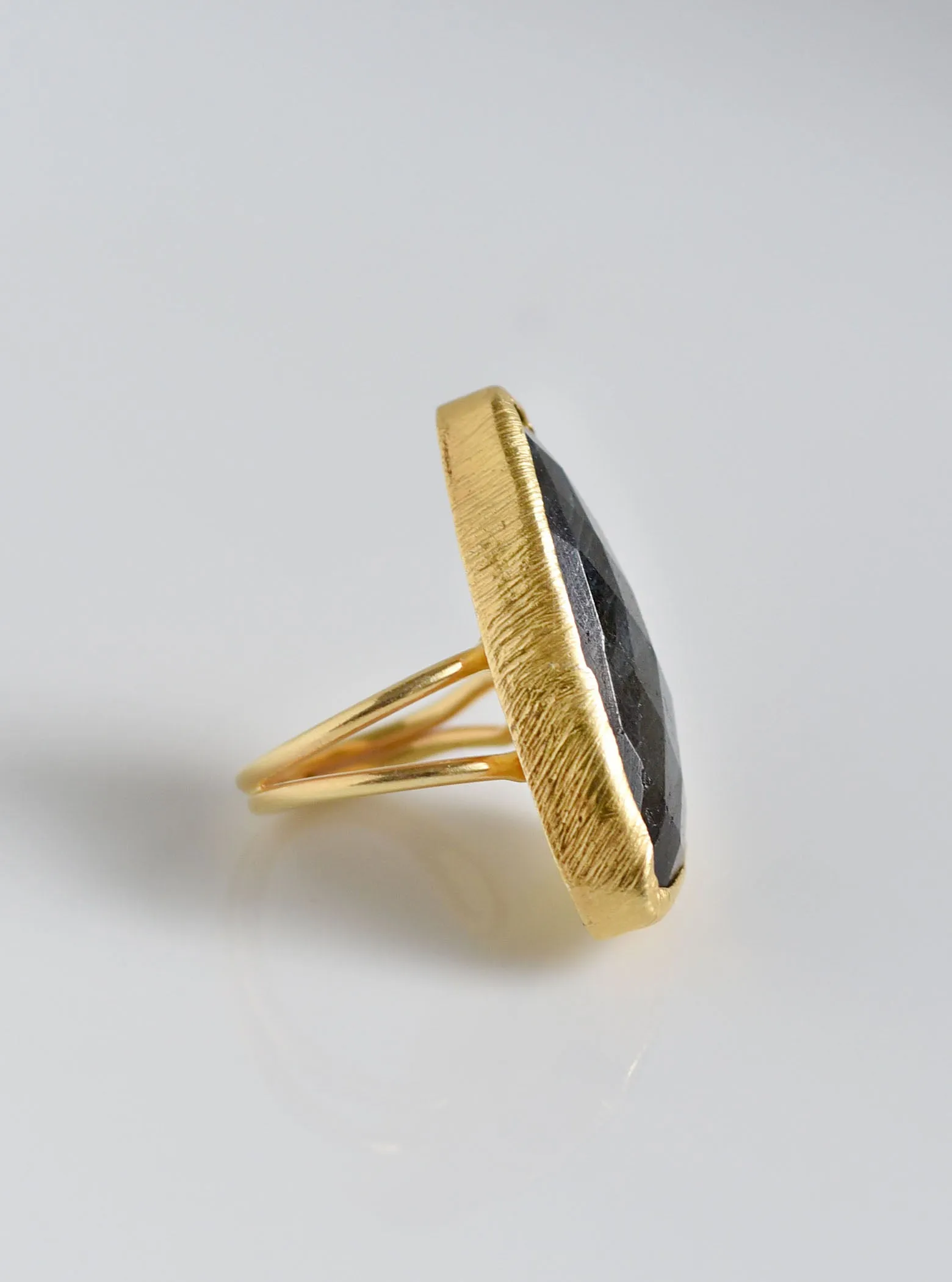 Adjustable Trillion Stone Ring