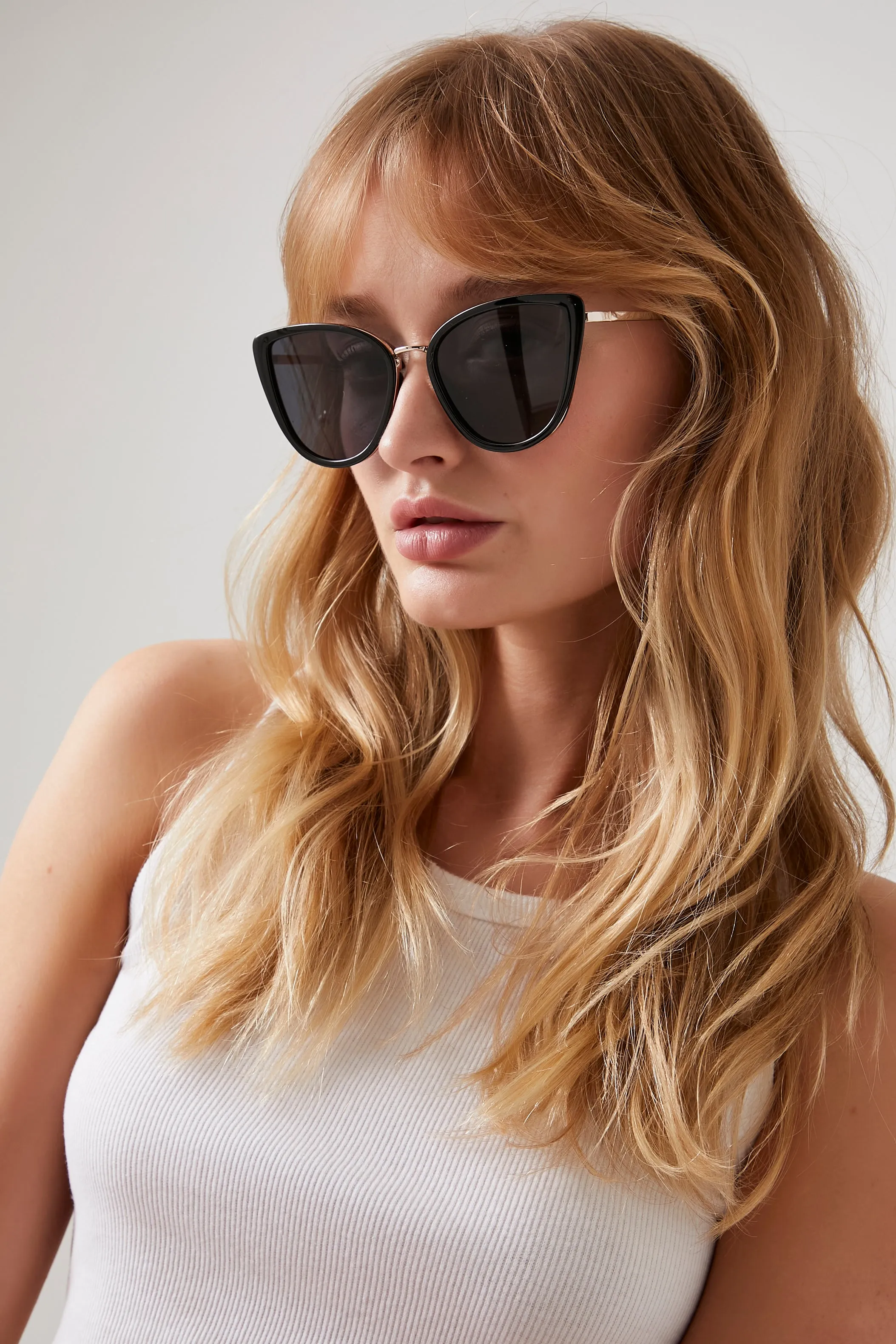 Cat-Eye Frame Sunglasses