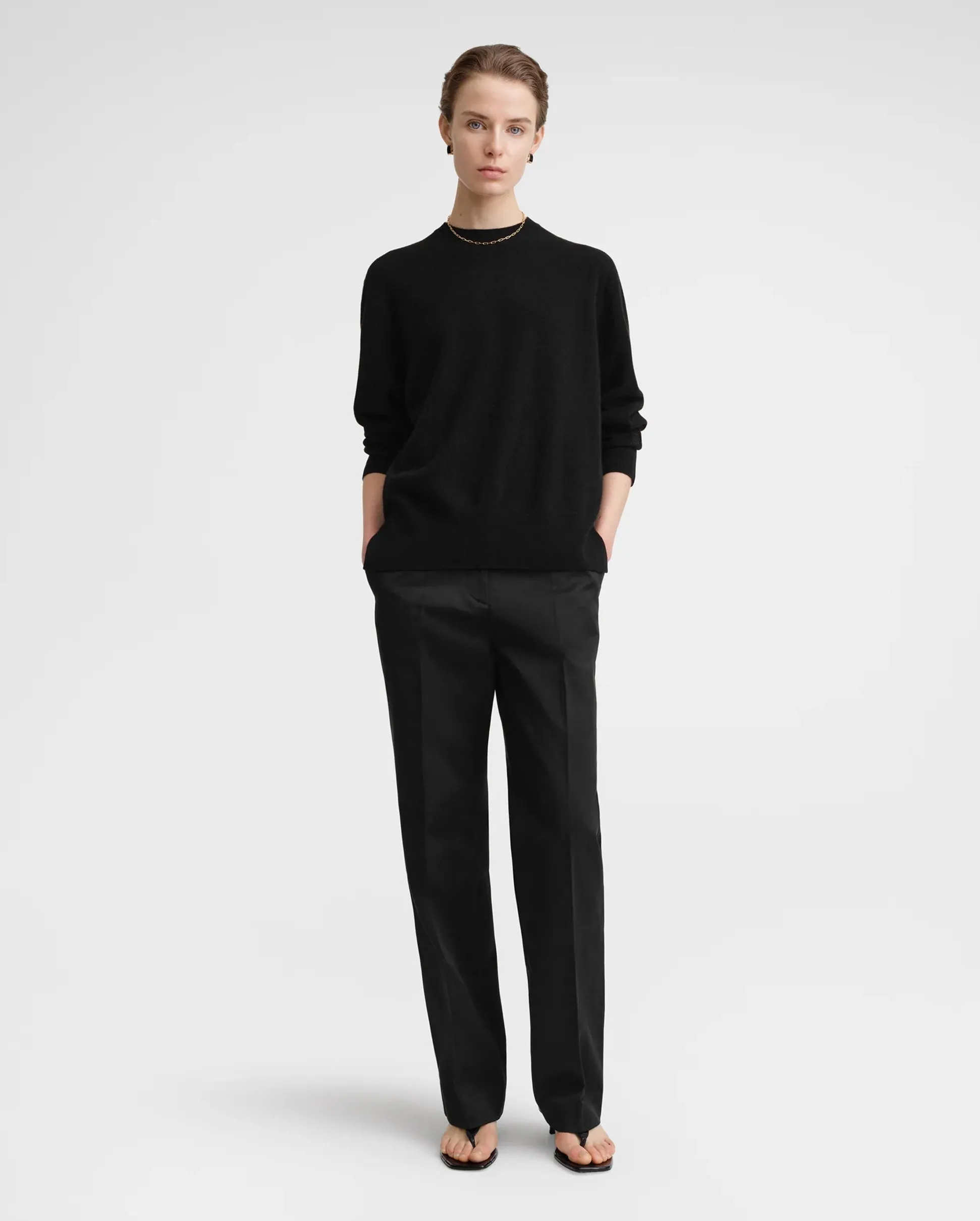 CREW-NECK CASHMERE KNIT / BLACK