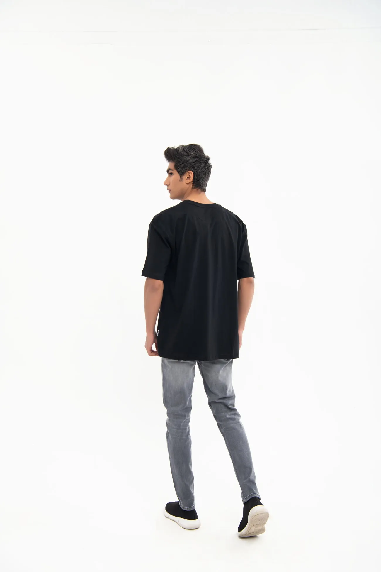 CREW NECK T-SHIRT WITH PATCH POCKET