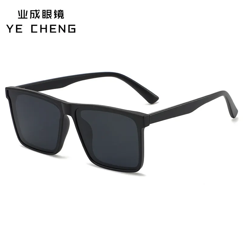 INSTOCK-New Classic Polarized Fashionable Men's Sunglasses.