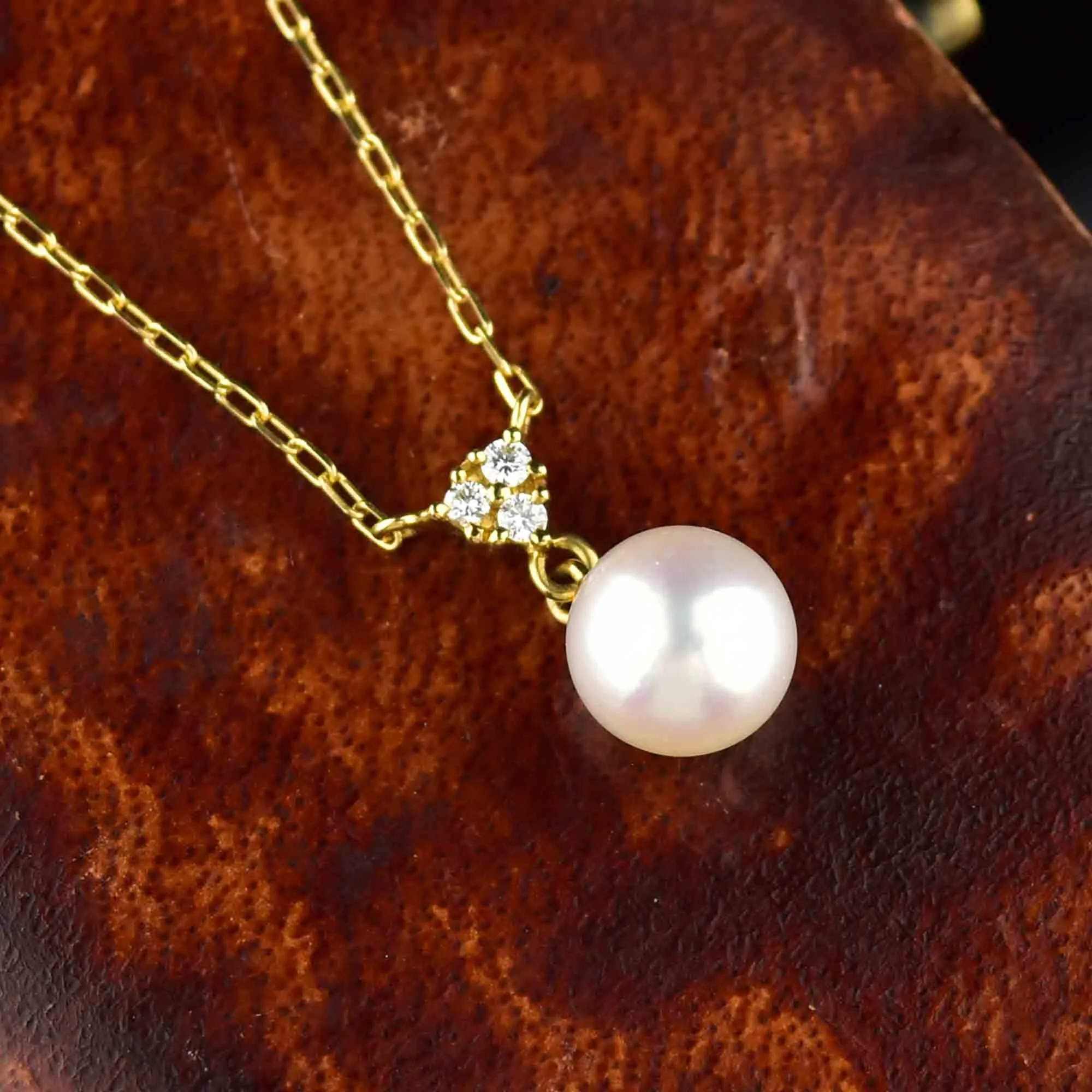 Vintage 18K Gold Mikimoto Diamond Pearl Necklace