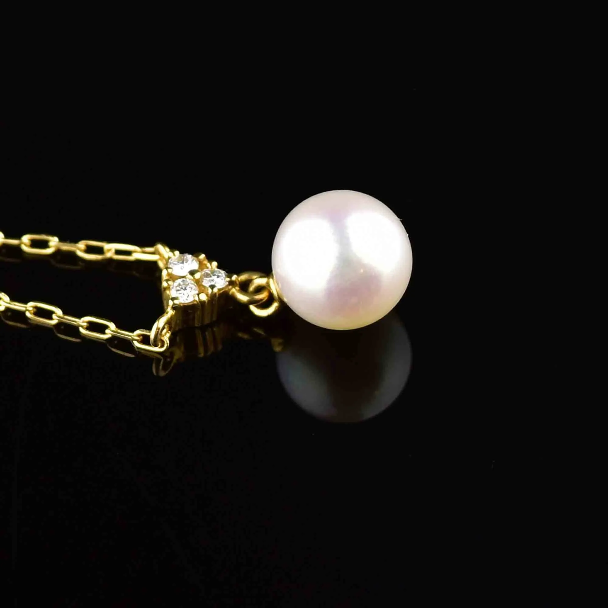 Vintage 18K Gold Mikimoto Diamond Pearl Necklace